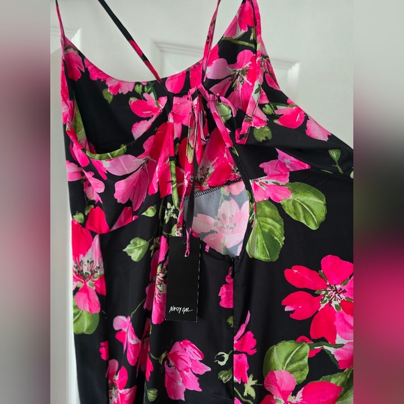 Nasty Gal floral dress in size 12 - Picture 5 of 7